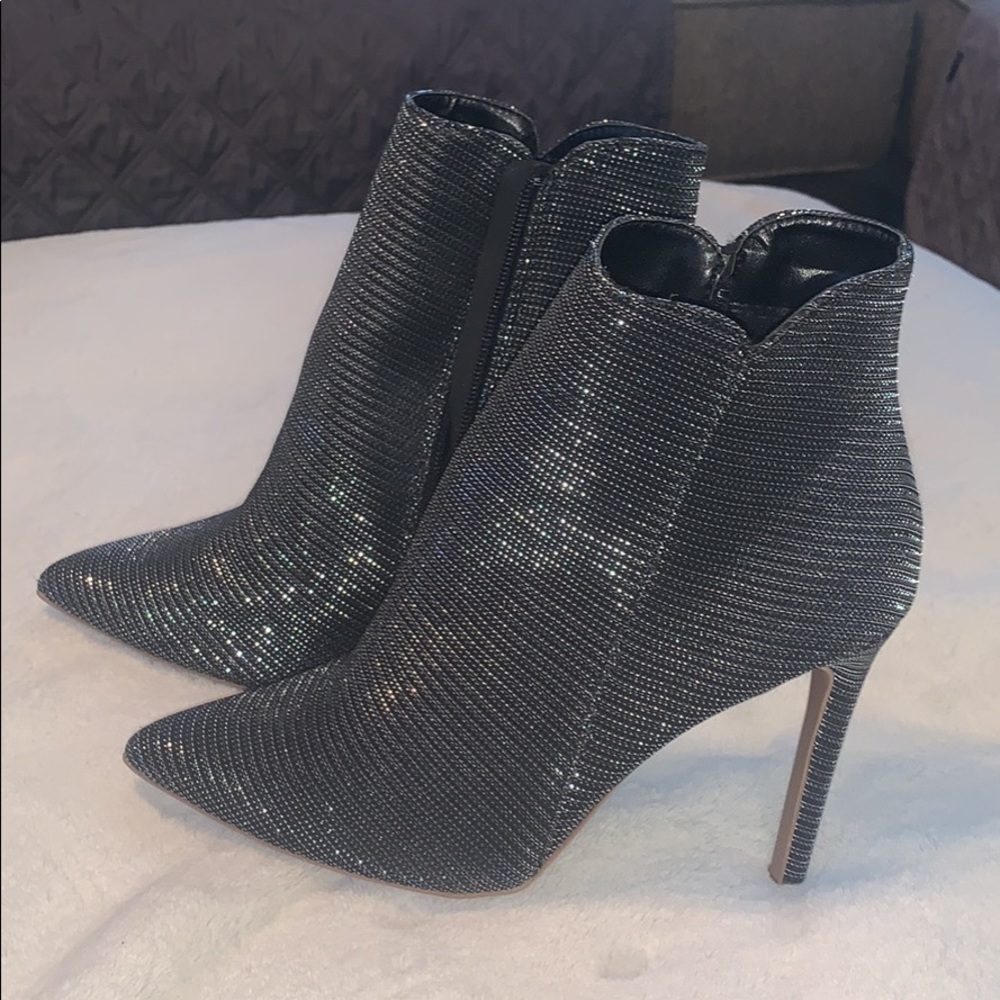 Qupid size 8 fashion boots